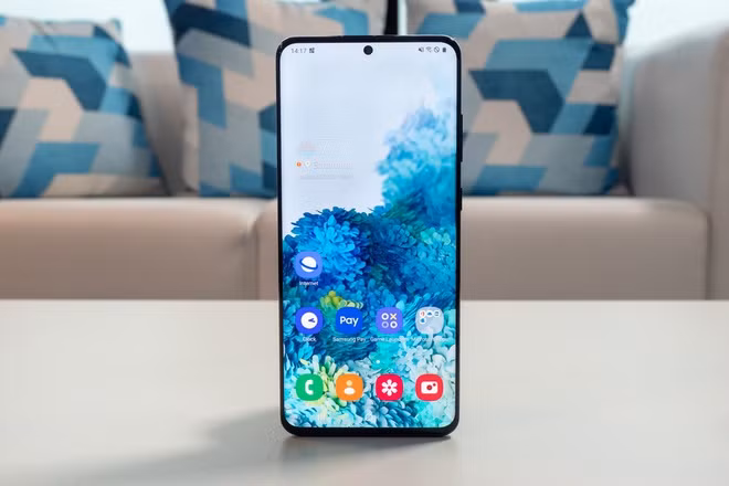 Cuộc chiến Apple - Samsung khiến giá smartphone cao không tưởng