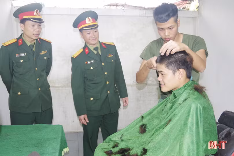 Tân binh Hà Tĩnh những ngày đầu quân ngũ