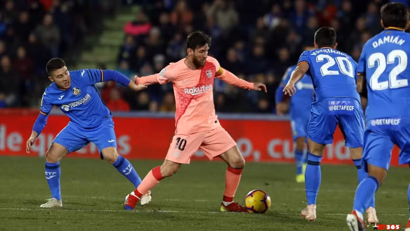 Vòng 24 La Liga: Cơ hội cho Real, thử thách cho Barca