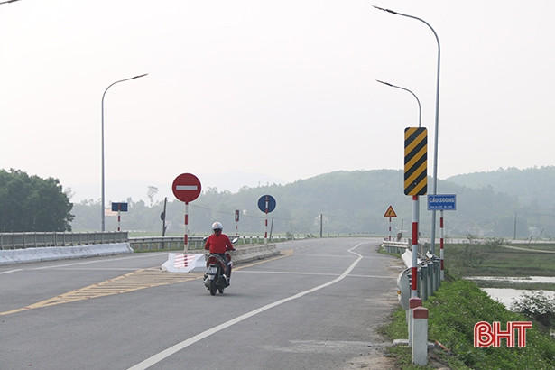 Ngành chức năng khắc phục những bất cập ở cầu Soong và Bàu Tác