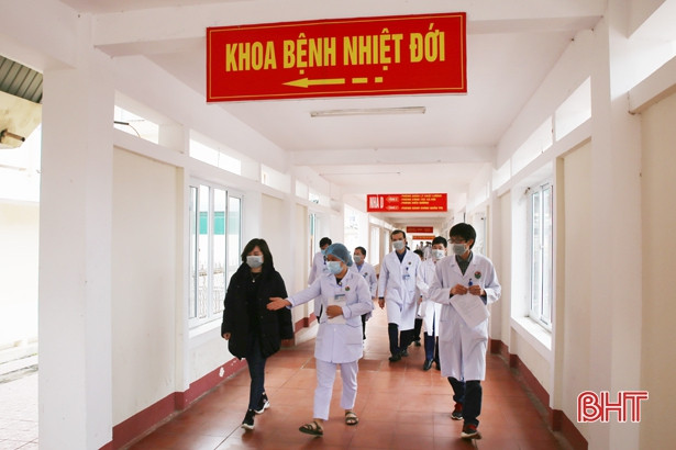 Bệnh viện Đa khoa Hà Tĩnh diễn tập phòng chống dịch viêm phổi cấp 