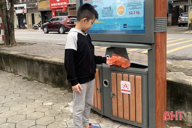 Giữ vệ sinh nơi công cộng - việc dễ sao khó làm!?
