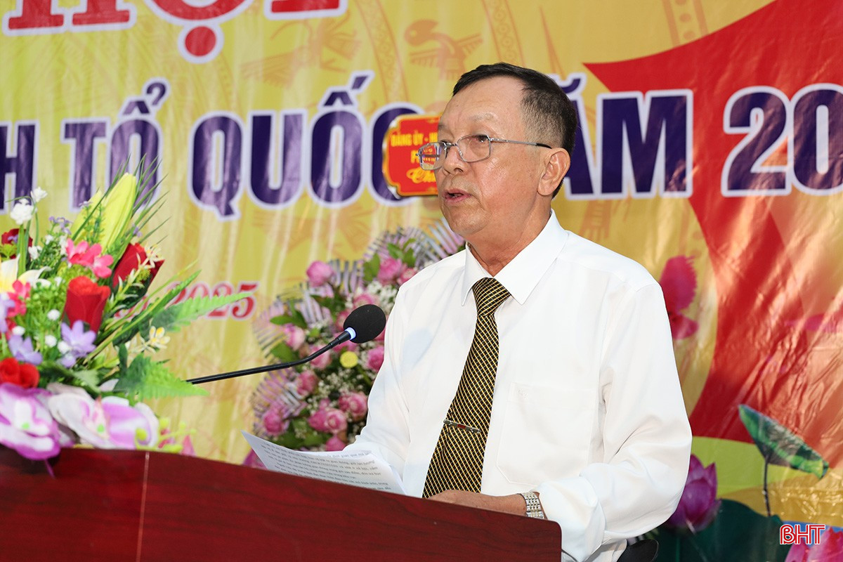 Ông Nguyễn Trinh - Bí thư Chi bộ TDP Hòa Linh, phường Thành Sen báo cáo công tác xây dựng phong trào toàn dân bảo vệ an ninh Tổ quốc của chi bộ trong thời gian qua. bqbht_br_anh-7.jpg