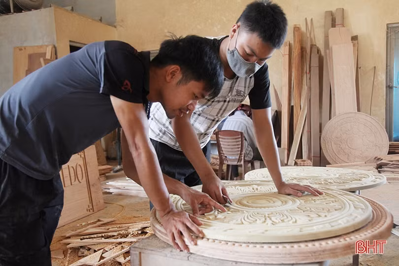 Từ chàng sinh viên lầm lỡ thành ông chủ xưởng nội thất gỗ lớn ở Hà Tĩnh