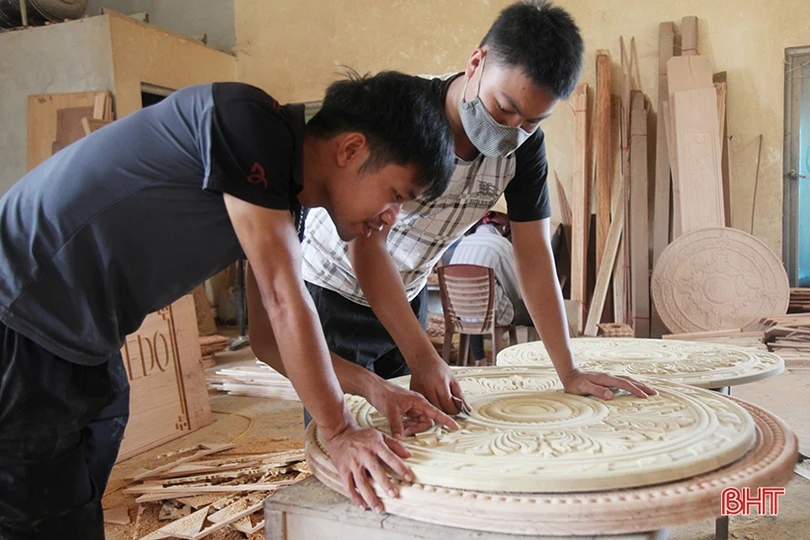 Từ chàng sinh viên lầm lỡ thành ông chủ xưởng nội thất gỗ lớn ở Hà Tĩnh