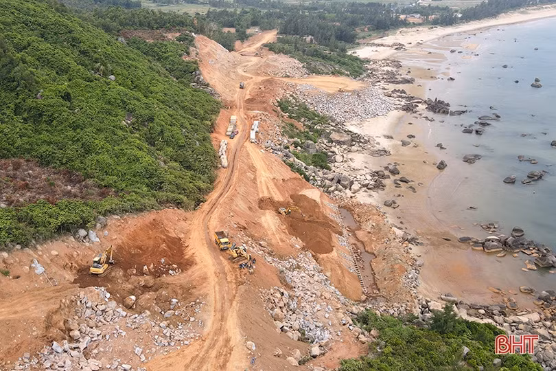 Tháo gỡ vướng mắc, đẩy nhanh tiến độ tuyến đường ven biển Kỳ Xuân - Kỳ Ninh