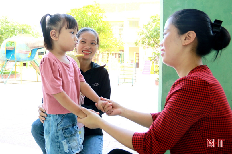 Hơn 33 vạn giáo viên, học sinh ở Hà Tĩnh tựu trường năm học mới