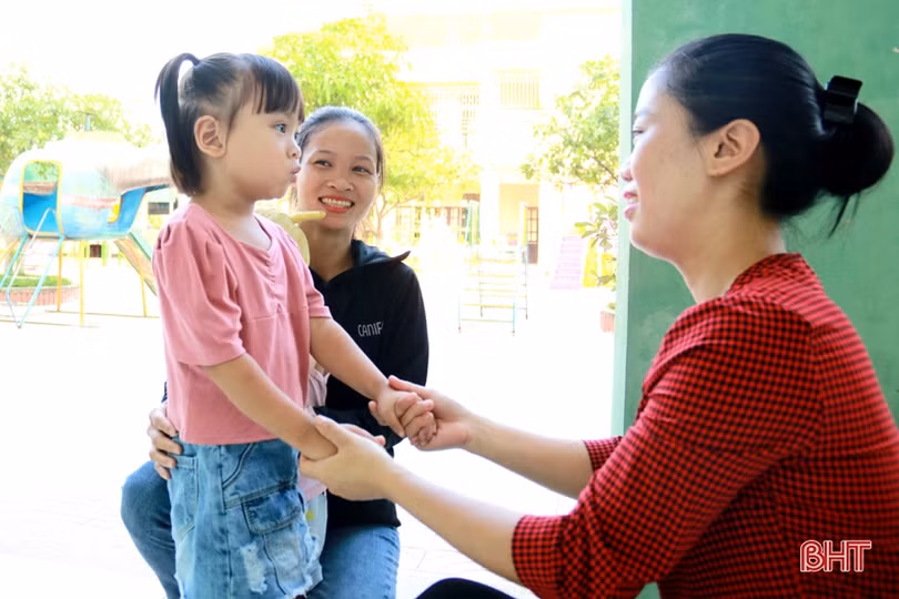 Hơn 33 vạn giáo viên, học sinh ở Hà Tĩnh tựu trường năm học mới