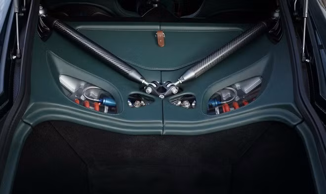 Siêu xe đặc biệt Aston Martin Victor mạnh 836 mã lực