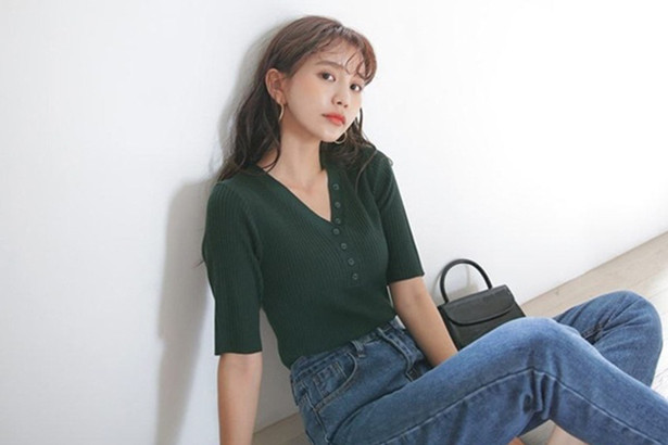 Hai mẫu áo cho ngày se lạnh