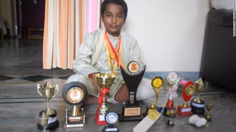 Gặp gỡ thanh niên tính nhanh nhất thế giới sau chấn thương nứt sọ