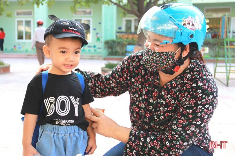 Hơn 33 vạn giáo viên, học sinh ở Hà Tĩnh tựu trường năm học mới