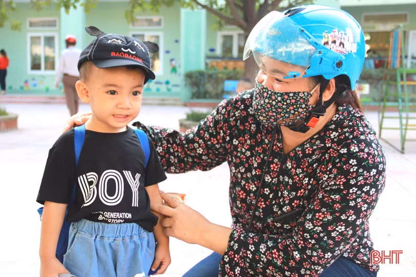 Hơn 33 vạn giáo viên, học sinh ở Hà Tĩnh tựu trường năm học mới