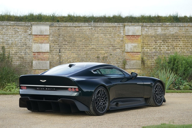 Siêu xe đặc biệt Aston Martin Victor mạnh 836 mã lực