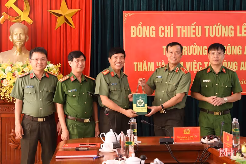 Thiếu tướng Lê Tấn Tới: Nắm chắc tình hình, không để bị động, bất ngờ về ANTT ở Hà Tĩnh
