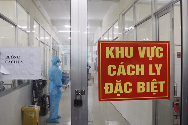 Thêm 4 ca mắc mới Covid-19 là người nhập cảnh, Việt Nam có 1.044 bệnh nhân