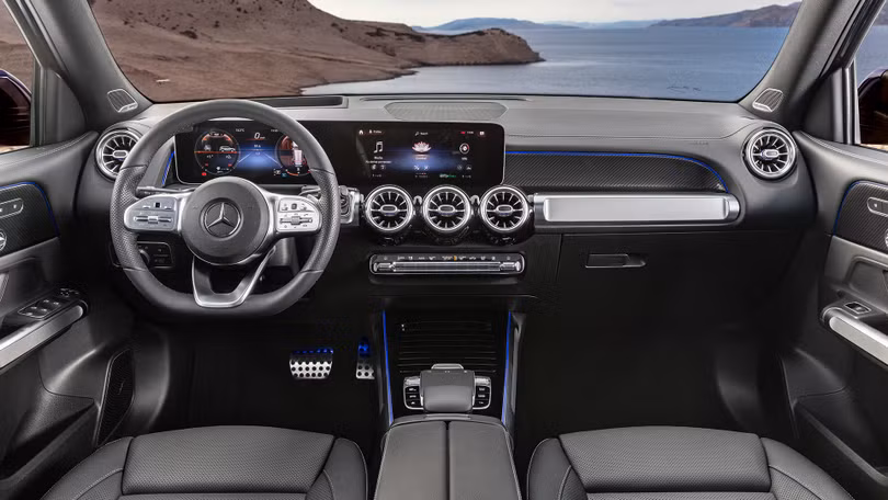 Top 5 mẫu SUV hạng sang tầm giá dưới 2 tỷ đồng tại Việt Nam