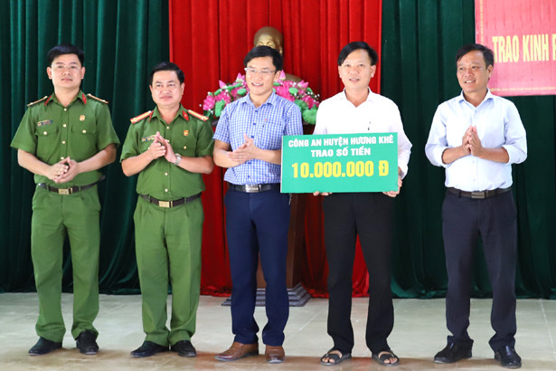 Công an Hà Tĩnh tài trợ xã Lộc Yên 200 triệu đồng xây dựng nông thôn mới