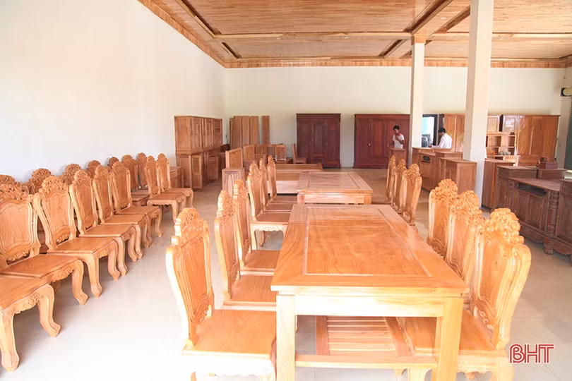 Từ chàng sinh viên lầm lỡ thành ông chủ xưởng nội thất gỗ lớn ở Hà Tĩnh