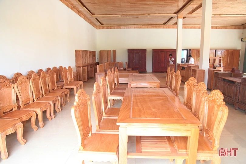 Từ chàng sinh viên lầm lỡ thành ông chủ xưởng nội thất gỗ lớn ở Hà Tĩnh