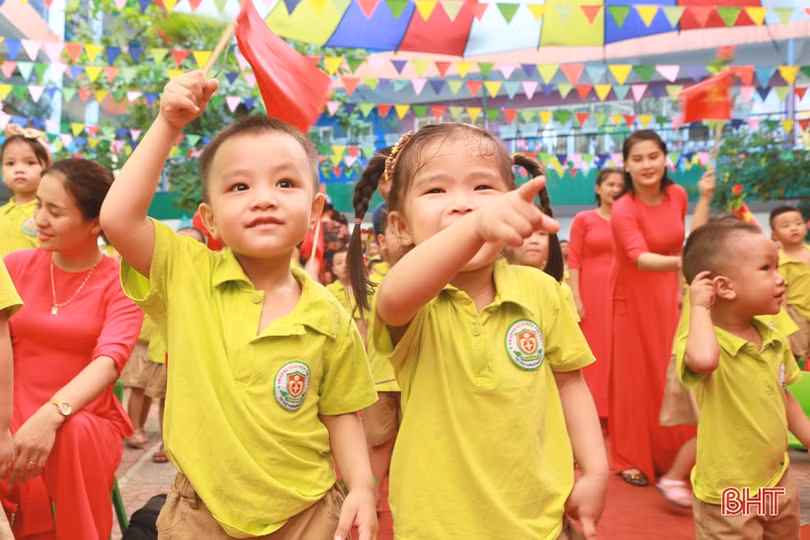 Gần 700 bé mầm non Trí Đức hân hoan chào năm học mới