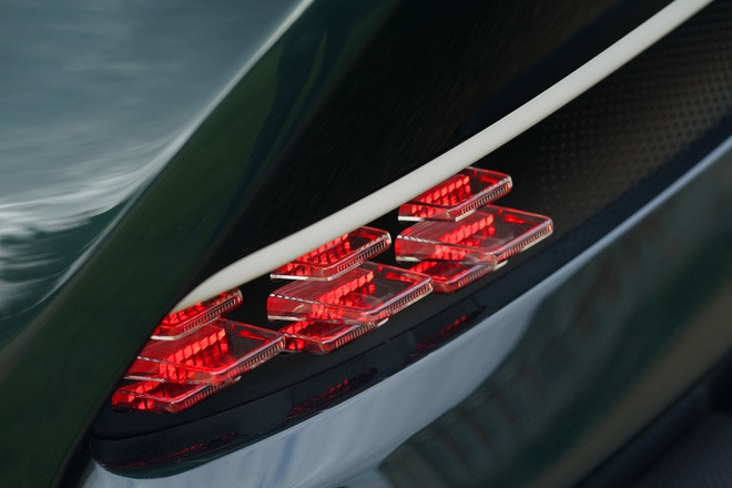 Siêu xe đặc biệt Aston Martin Victor mạnh 836 mã lực