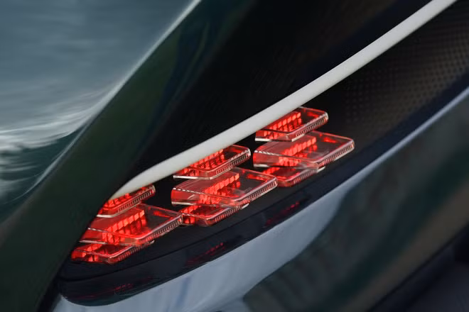 Siêu xe đặc biệt Aston Martin Victor mạnh 836 mã lực