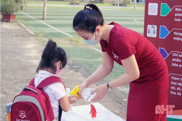 Học sinh iSchool Hà Tĩnh hào hứng với tiếng trống hội khai trường