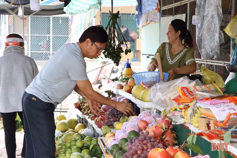 Vì sao sức tiêu thụ các mặt hàng phục vụ ngày Rằm tháng 7 ở Hà Tĩnh giảm mạnh?!