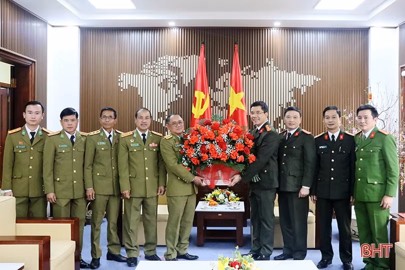 Công an tỉnh Bolikhămxay chúc tết Công an, BĐBP tỉnh Hà Tĩnh