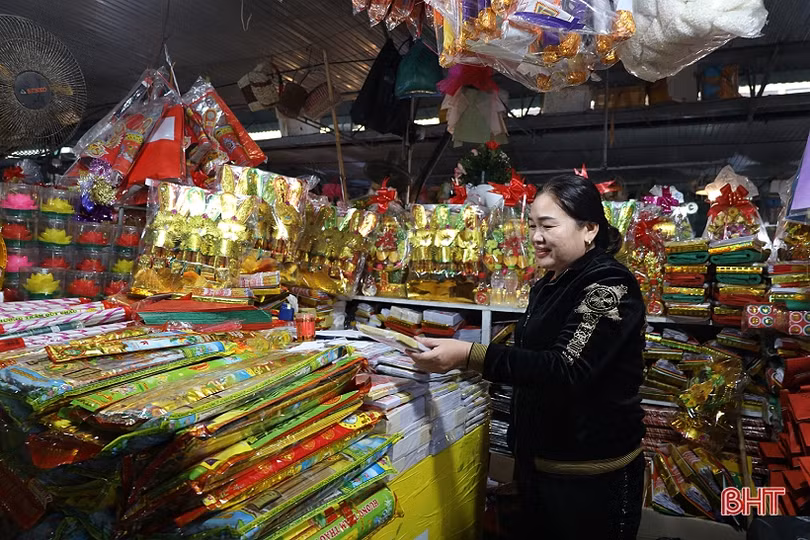 Người Hà Tĩnh tất bật sắm lễ cúng ông Công, ông Táo