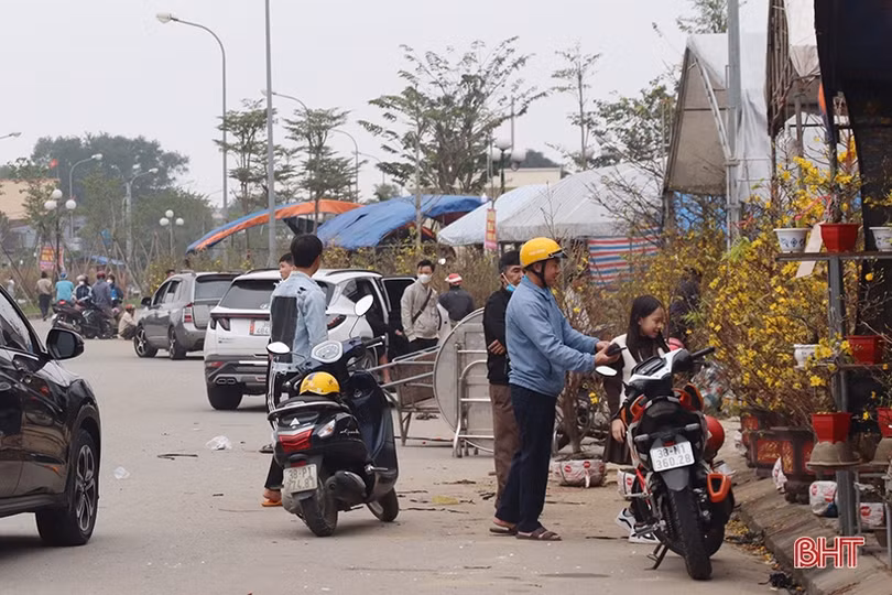 Nghề “chở tết về nhà” thu nhập khá những ngày áp tết ở Hà Tĩnh