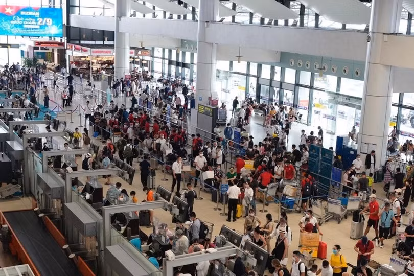 Vé máy bay tết Nguyên đán nhiều chặng còn ít, mức giá cao chót vót