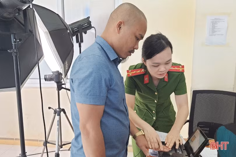 Công an Hà Tĩnh nỗ lực “số hóa” định danh công dân trên toàn địa bàn
