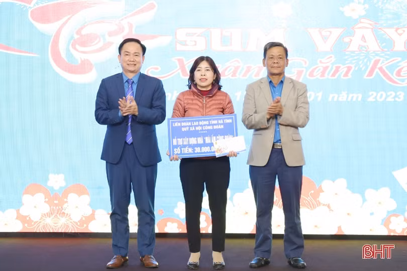 Ấm áp “Tết sum vầy - xuân gắn kết ngành y tế