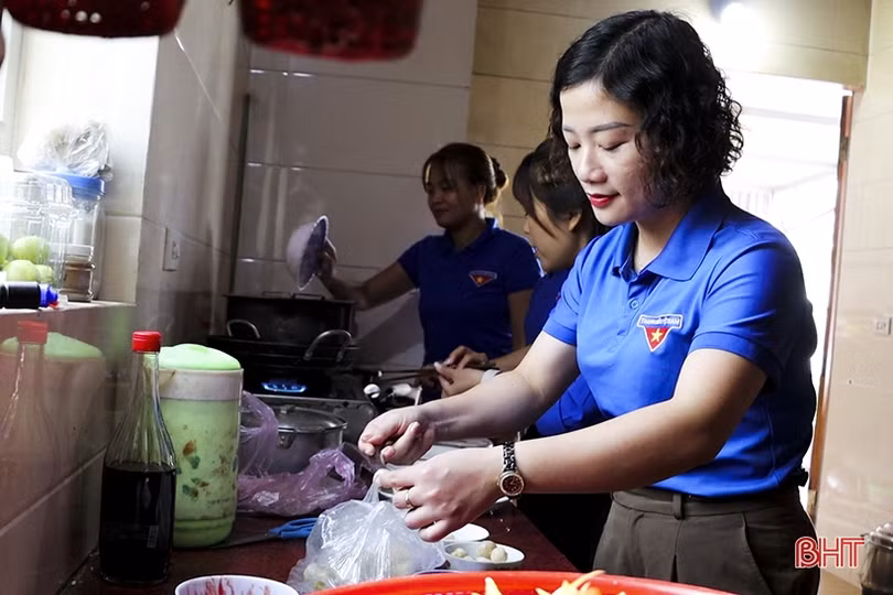 Ấm lòng các Mẹ Việt Nam Anh hùng ở Đức Thọ