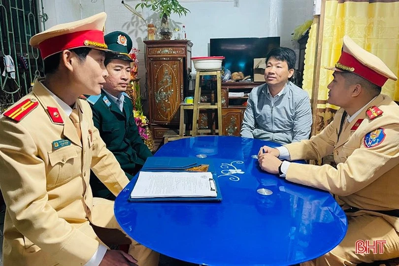 Công an TP Hà Tĩnh ra quân đảm bảo trật tự đô thị, ATGT dịp tết 