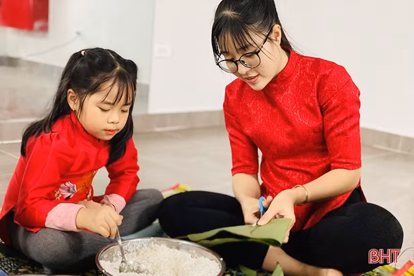 Học sinh mầm non Trí Đức trải nghiệm không gian tết xưa