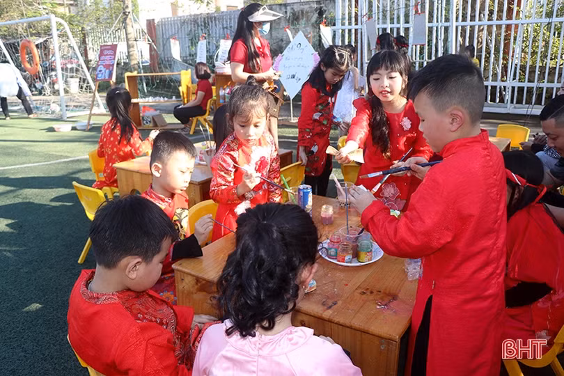 Học sinh Trường Hội nhập Quốc tế iSchool Hà Tĩnh hào hứng với chương trình xuân đa sắc