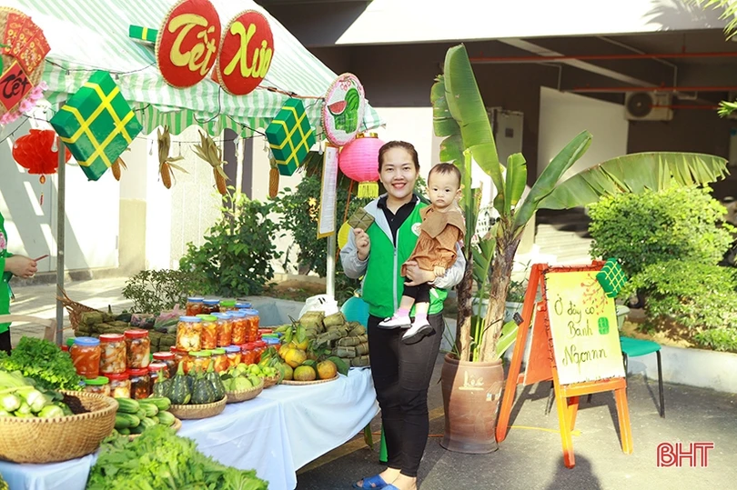 Học sinh mầm non Trí Đức trải nghiệm không gian tết xưa