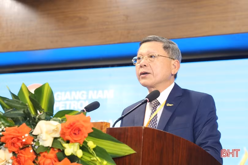 Xăng dầu Giang Nam nộp ngân sách tăng 48%, hỗ trợ trên 15 tỷ đồng cho an sinh xã hội