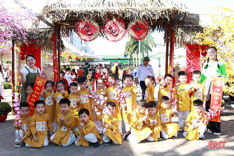 Học sinh Trường Hội nhập Quốc tế iSchool Hà Tĩnh hào hứng với chương trình xuân đa sắc