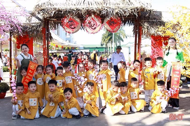 Học sinh Trường Hội nhập Quốc tế iSchool Hà Tĩnh hào hứng với chương trình xuân đa sắc