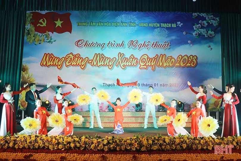 Các địa phương ở Hà Tĩnh sôi nổi hoạt động kỷ niệm 93 năm ngày thành lập Đảng