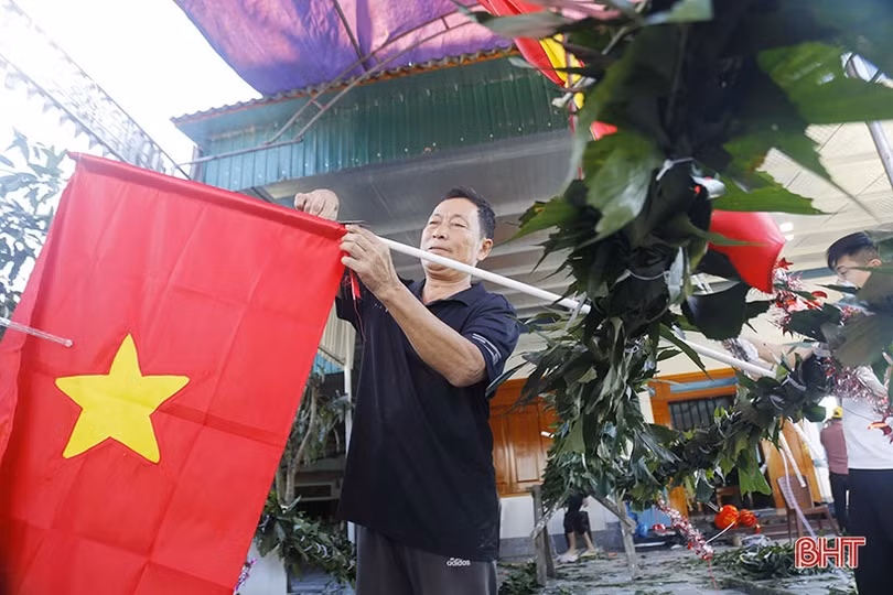 Làm “nêu”... cũng lắm công phu!