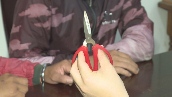 Hai con nghiện giả danh công an đi cướp tài sản