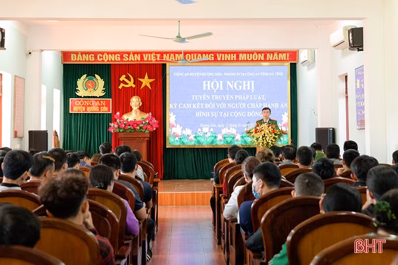 107 người chấp hành án hình sự tại cộng đồng ký cam kết không vi phạm pháp luật