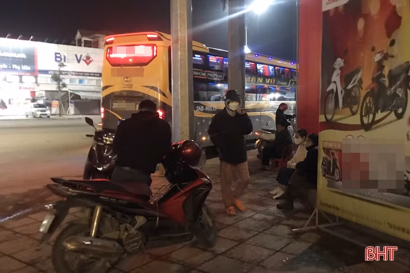 Cần xử lý “mạnh tay” hơn đối với xe dù, bến cóc”!