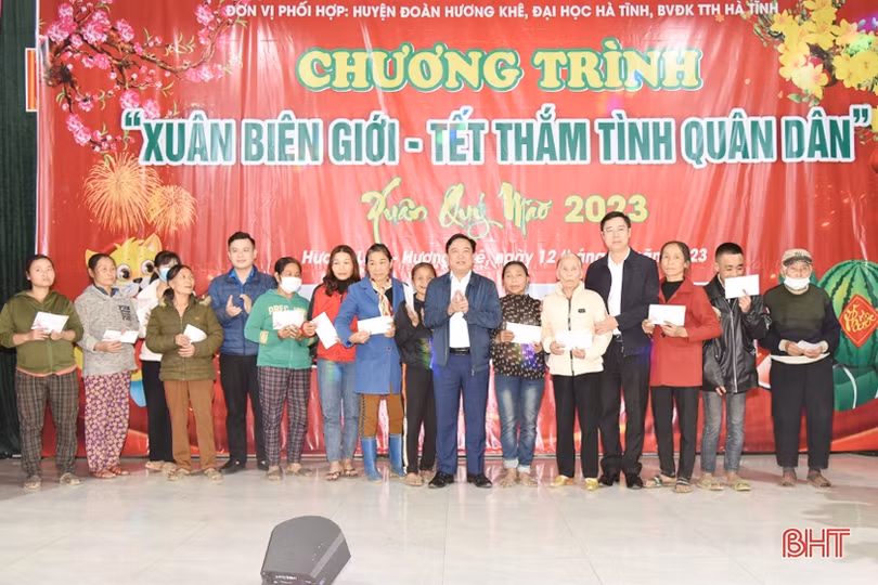 Nhiều hoạt động ý nghĩa, ấm tình quân dân ở Hương Khê