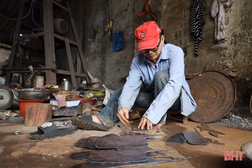 Làng rèn Trung Lương đỏ lửa ngày đêm phục vụ thị trường tết